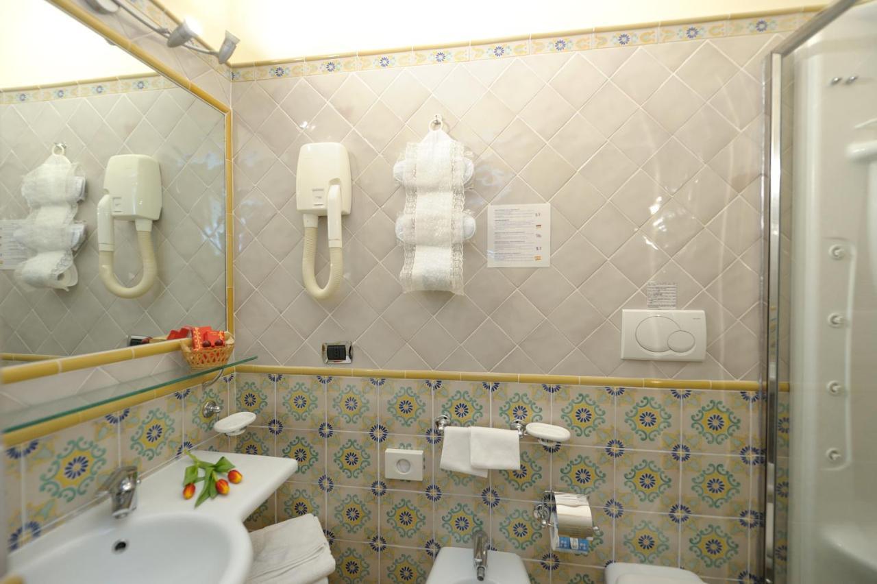 Amalfi Old Square Room & Apartments Dış mekan fotoğraf