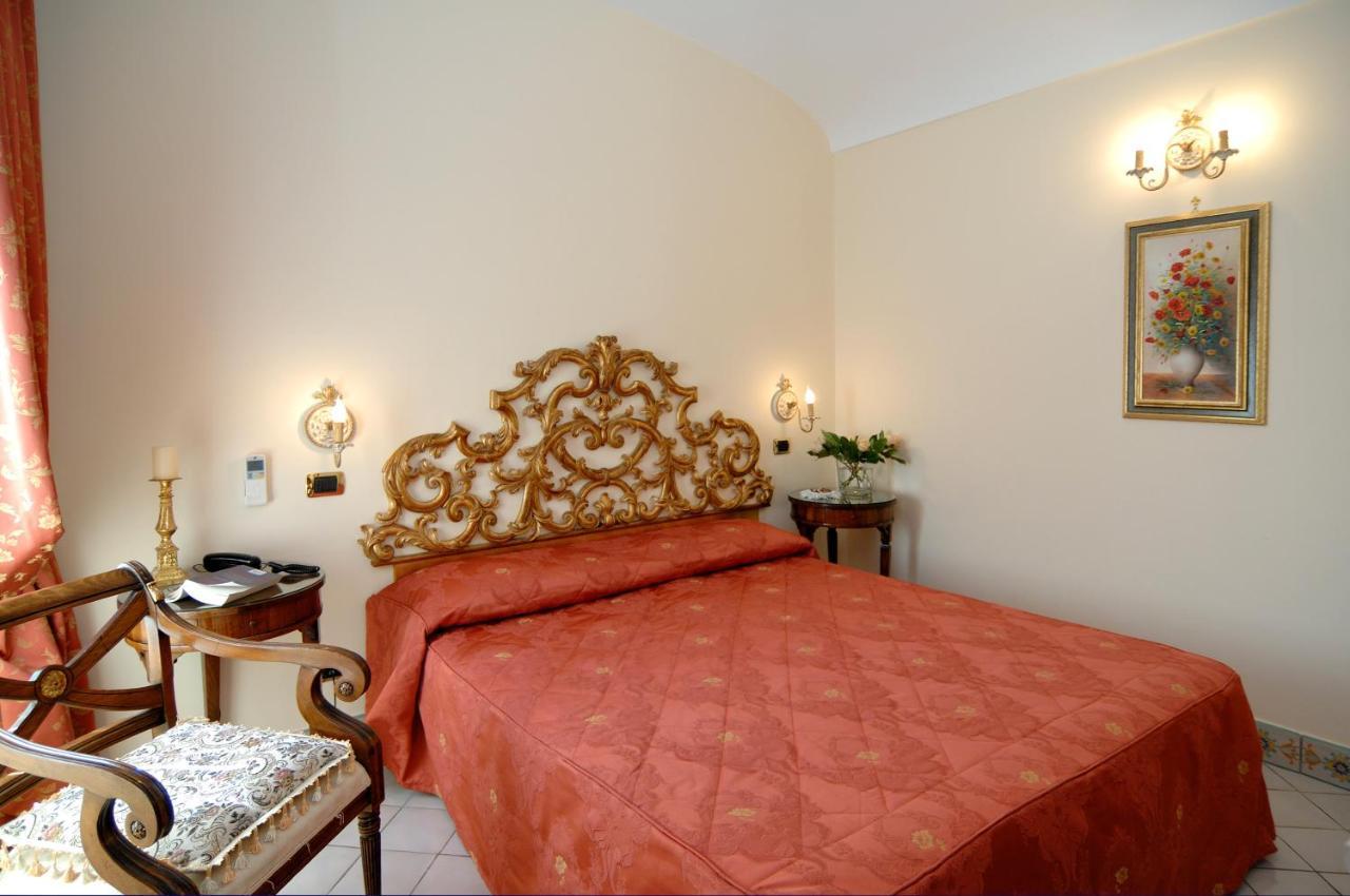 Amalfi Old Square Room & Apartments Dış mekan fotoğraf