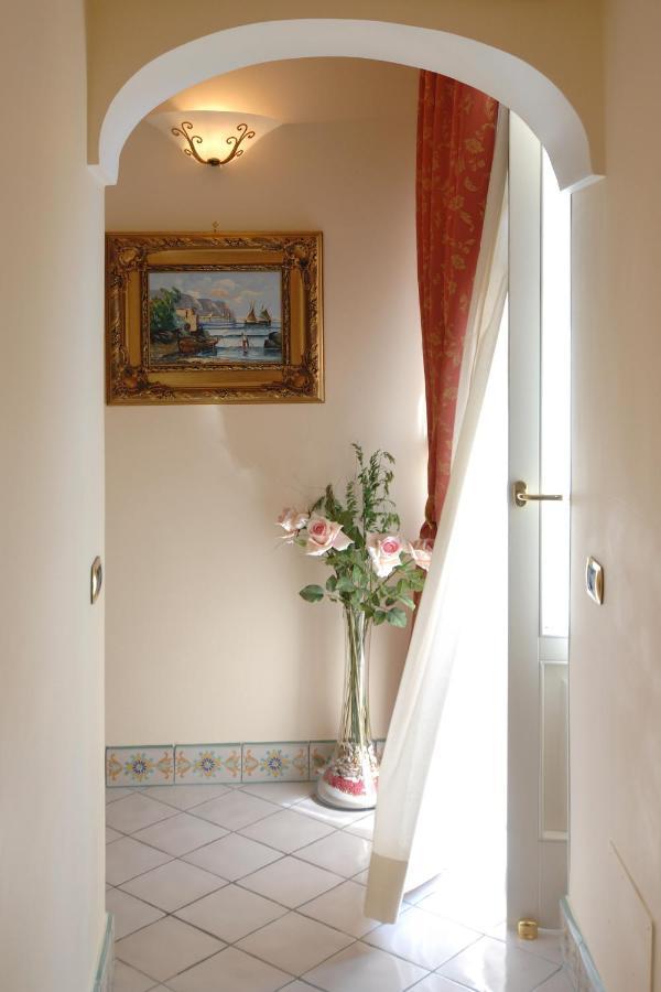 Amalfi Old Square Room & Apartments Dış mekan fotoğraf