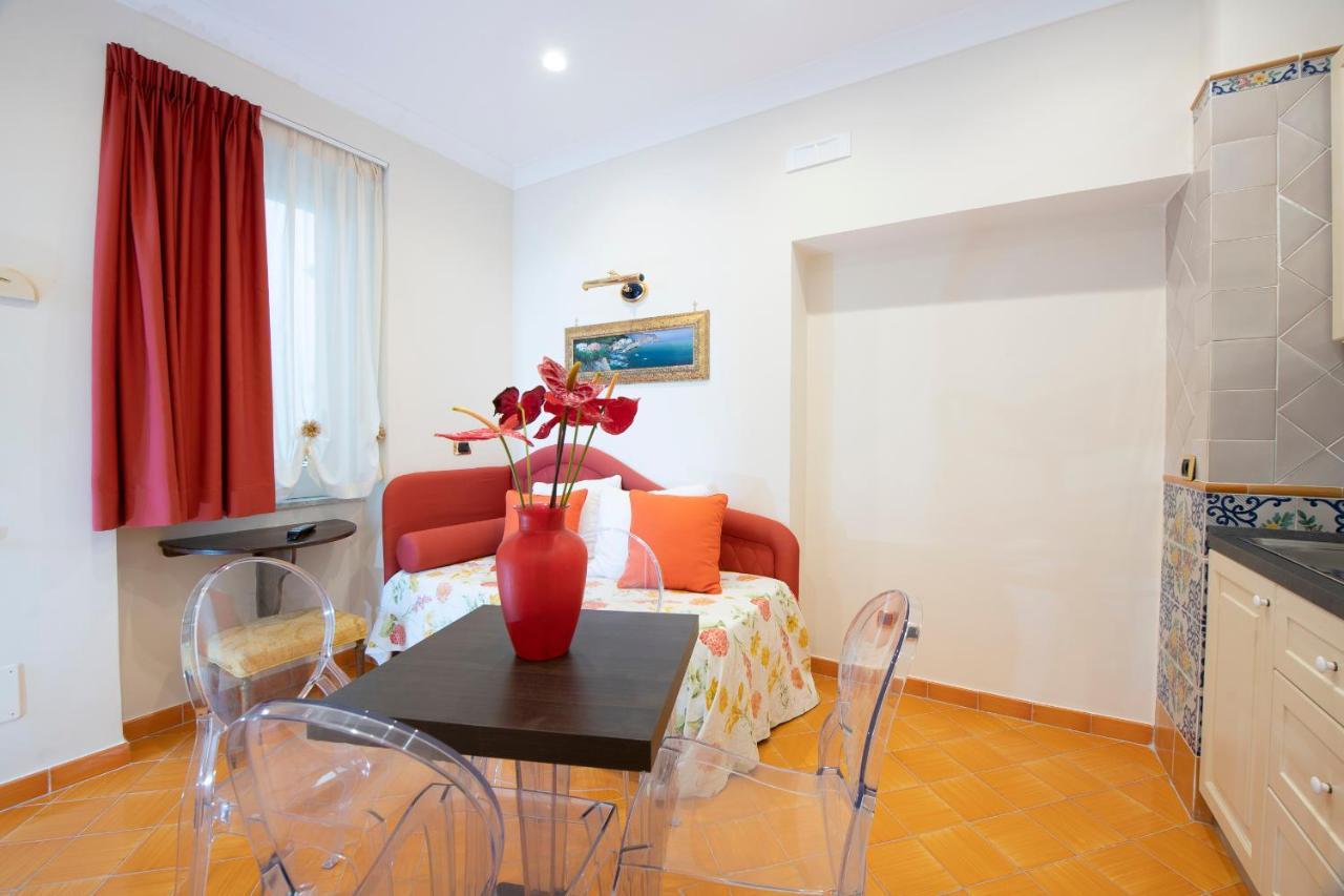 Amalfi Old Square Room & Apartments Dış mekan fotoğraf