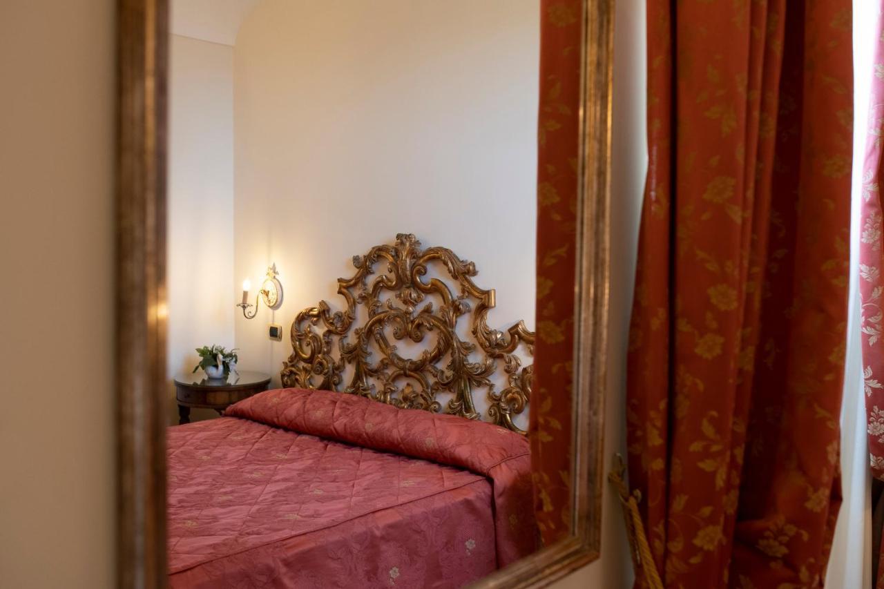 Amalfi Old Square Room & Apartments Dış mekan fotoğraf