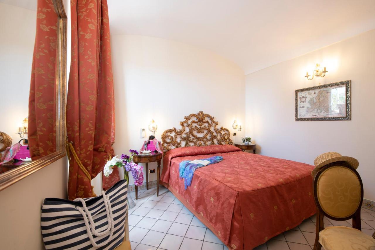 Amalfi Old Square Room & Apartments Dış mekan fotoğraf